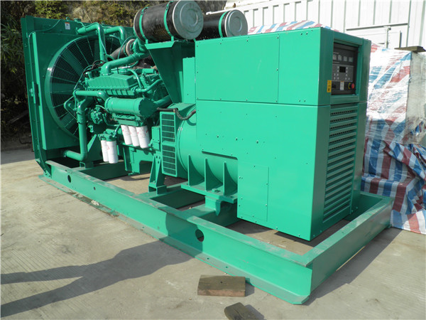 梁平发电车出租-柴油发电机组在使用的过程中应该做好哪些防护工作