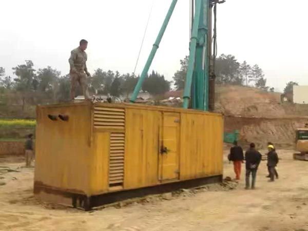 梁平如何判断水冷式机油散热器密封件是否需要更换？